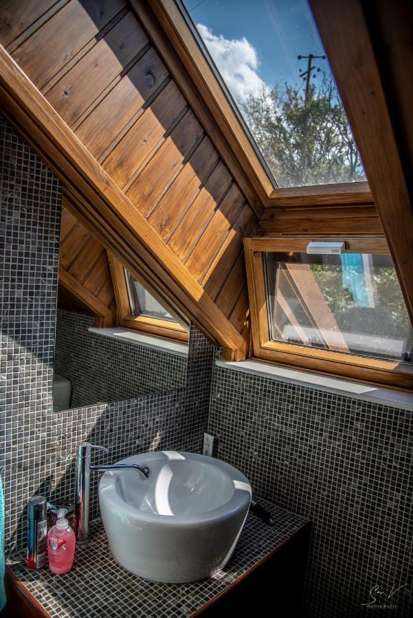 *2 Bdr Log House /Mountains/Queen Bed/Fireplace Gourri Екстер'єр фото