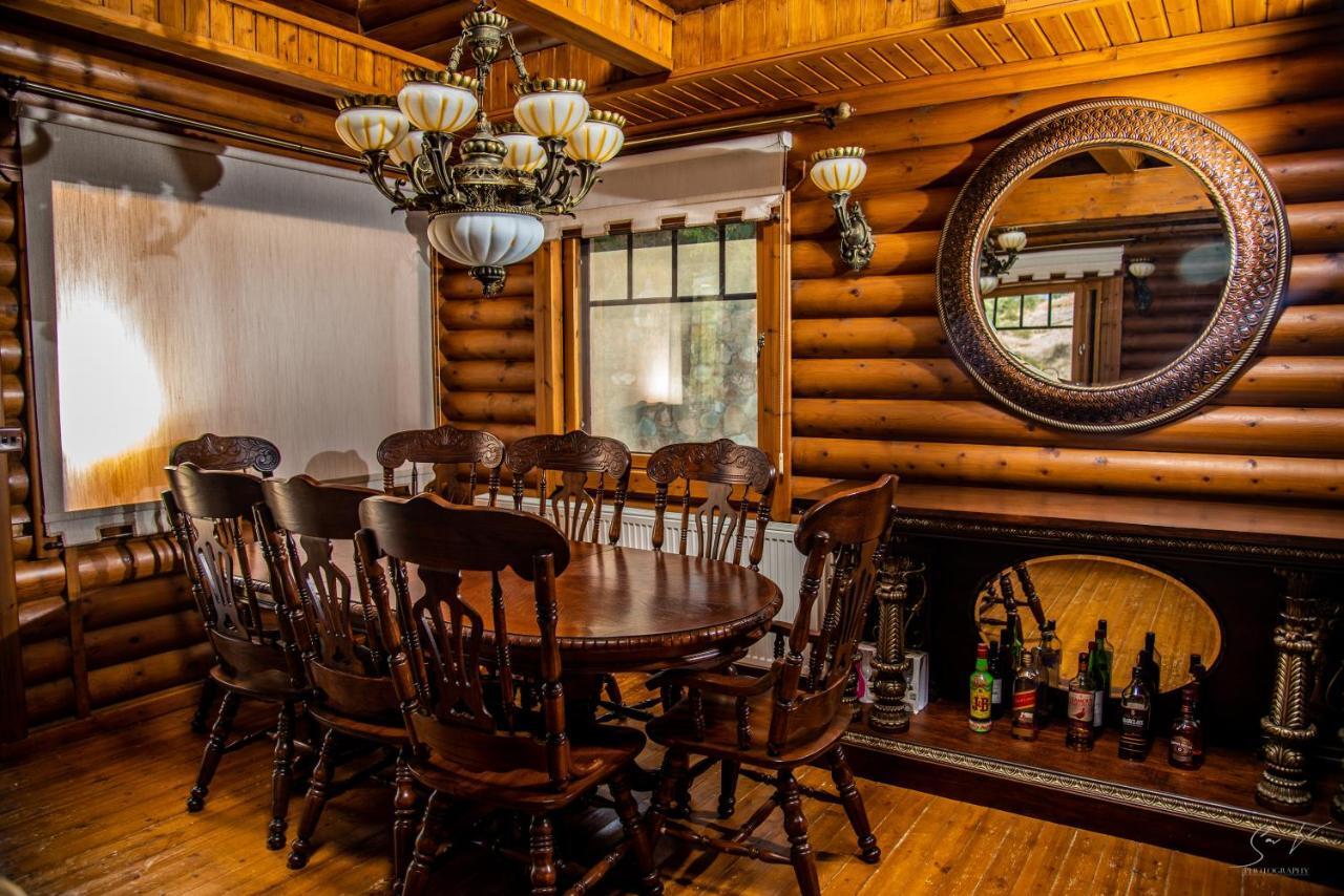 *2 Bdr Log House /Mountains/Queen Bed/Fireplace Gourri Екстер'єр фото