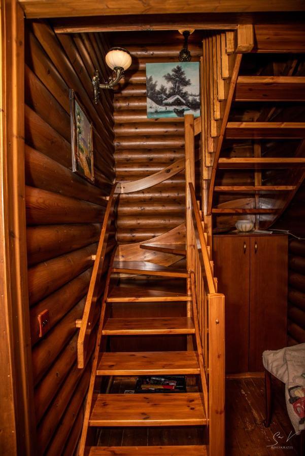 *2 Bdr Log House /Mountains/Queen Bed/Fireplace Gourri Екстер'єр фото